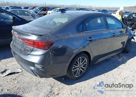 2024 Kia Forte Gt Line z USA, uszkodzony, nr VIN 3KPF54AD3RE741607